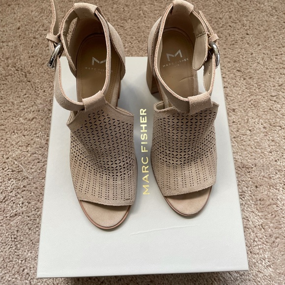 Marc Fisher Vixen Peep Toe Sandal - Picture 7 of 8